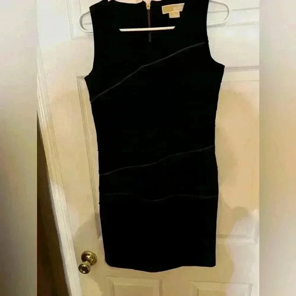 Beautiful Black Zipper Cocktail Dress from Michael Kors size 4 - Picture 1 of 6